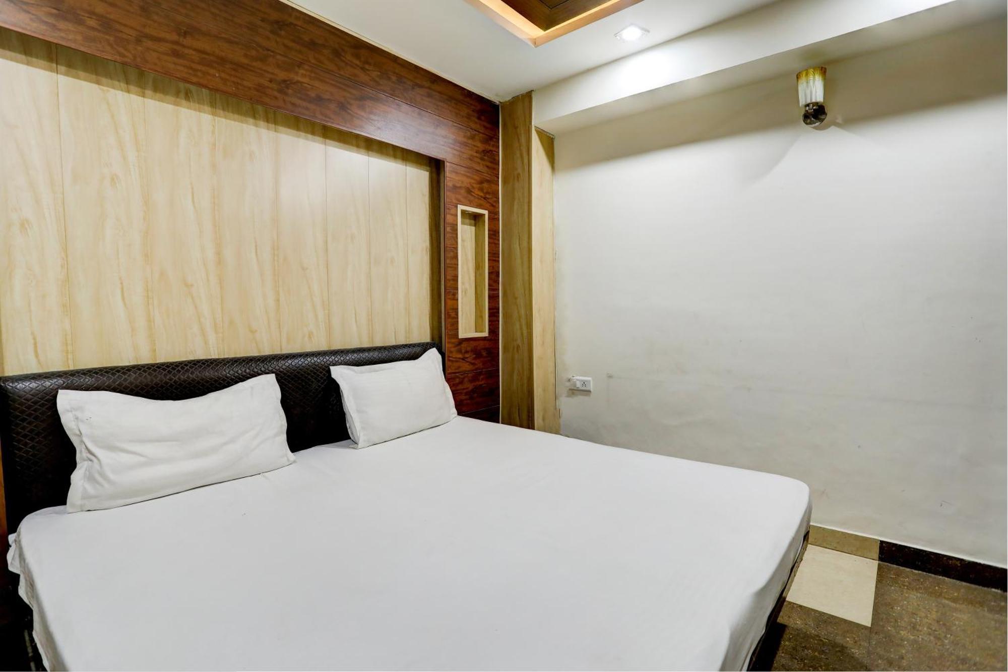 Hotel O Hcn Лудхиана Экстерьер фото