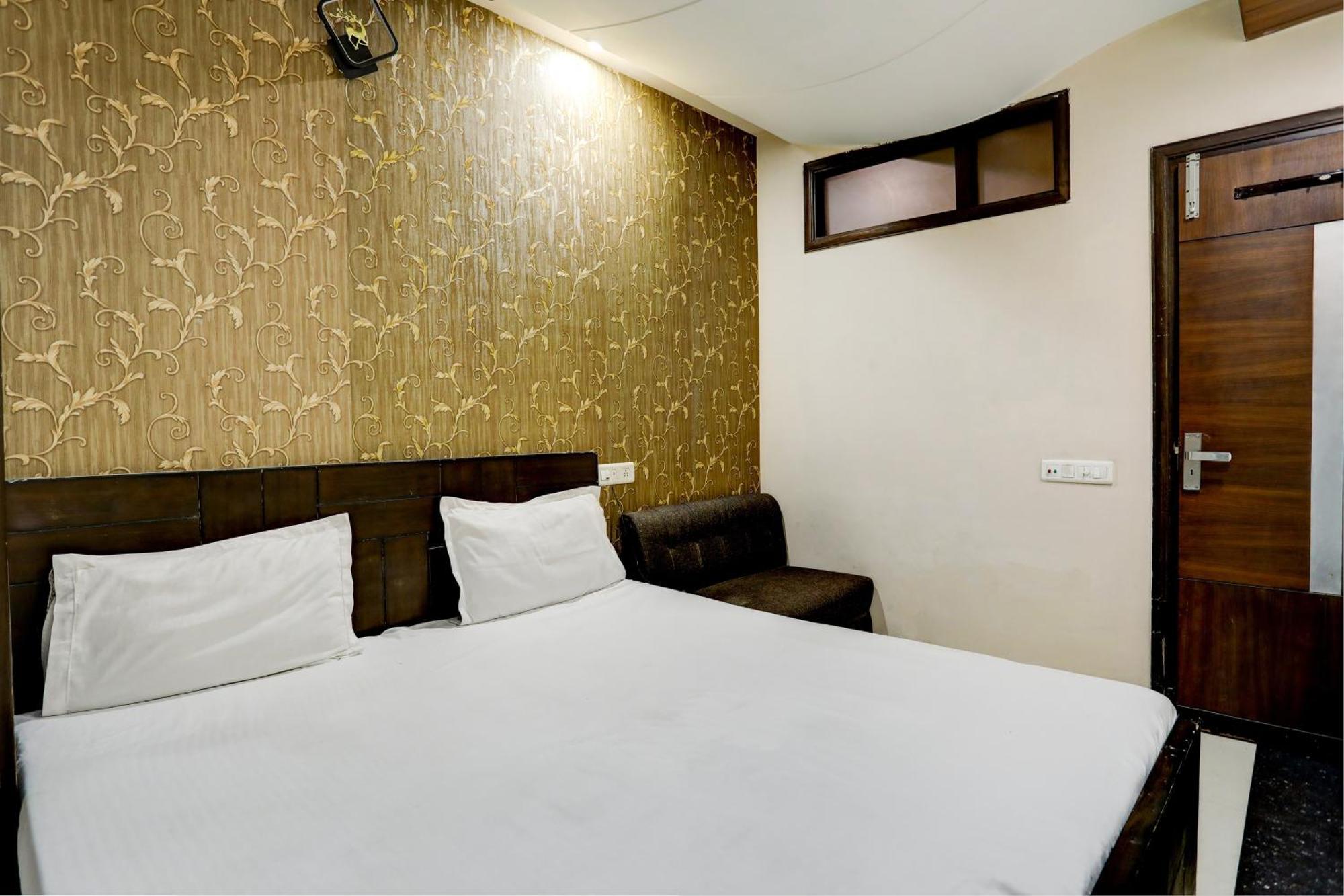 Hotel O Hcn Лудхиана Экстерьер фото