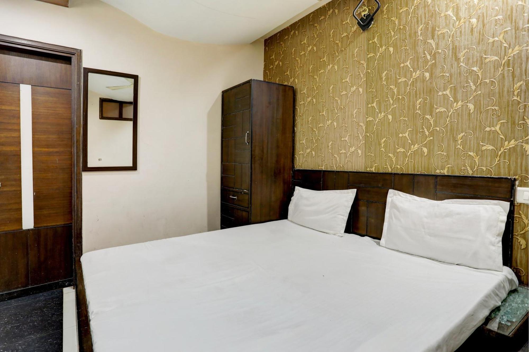 Hotel O Hcn Лудхиана Экстерьер фото